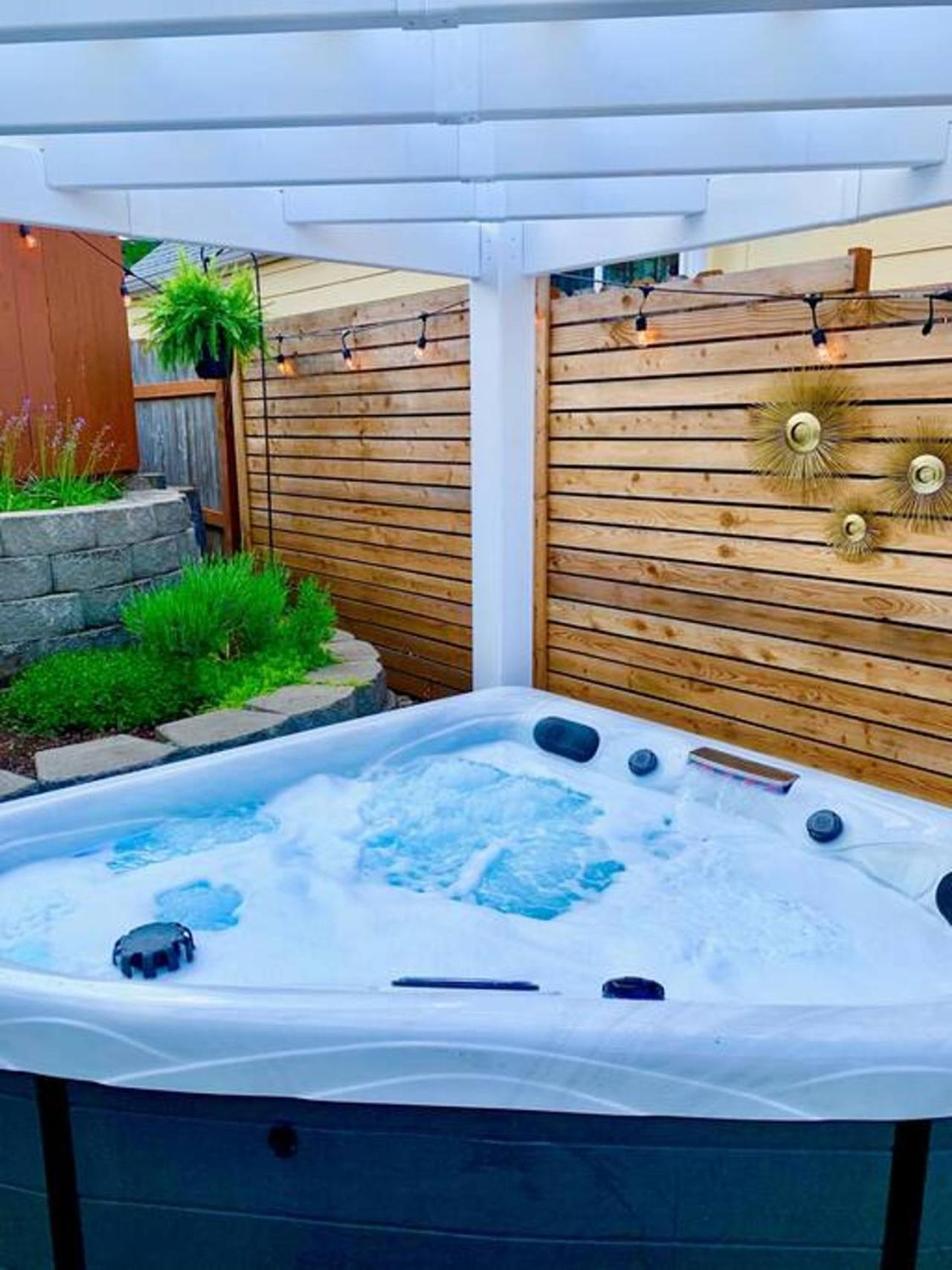 Private New Garden Apartment W Hot Tub Camas Exterior foto